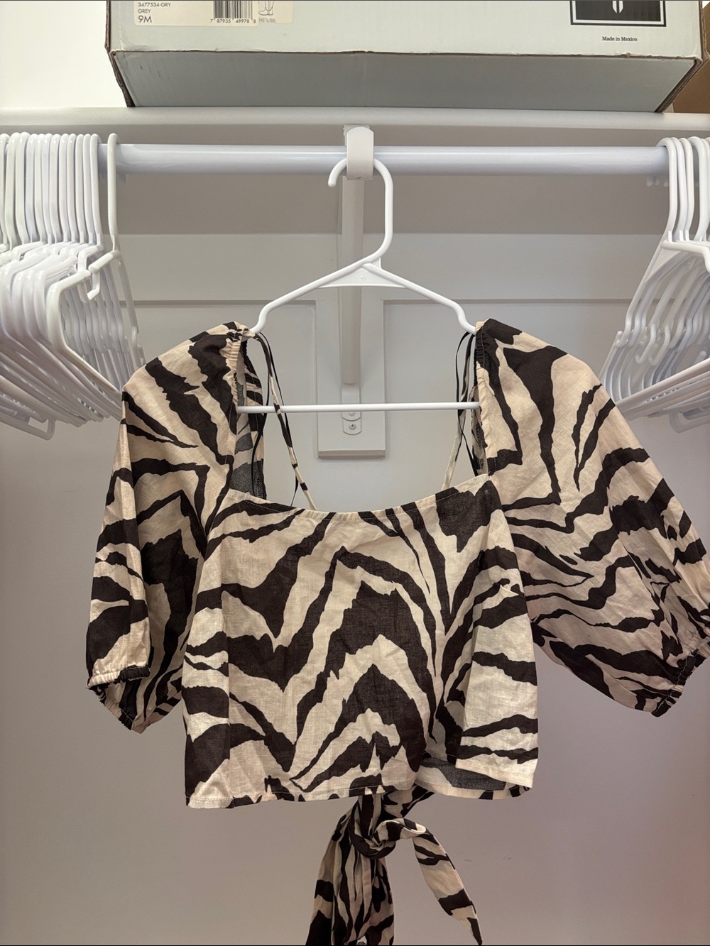 H&M Zebra-Print Puff Sleeve Crop Top - Black & Cream